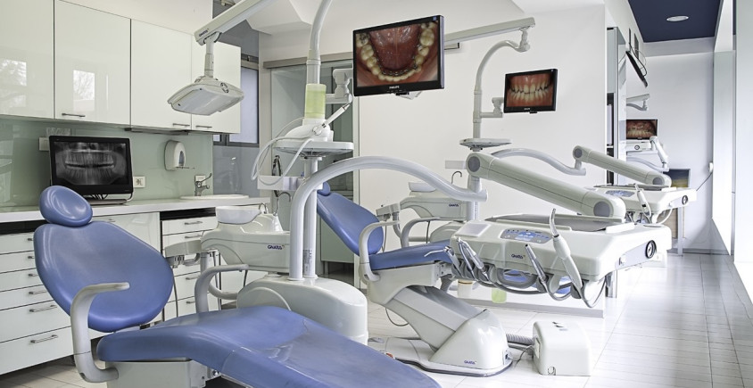 عيادة 66م للبيع في التجمع الخامس علي الدائري الاوسطي