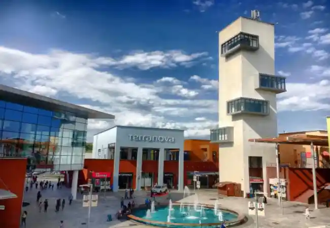 امتلك محل تجاري للبيع25م  East Point 1 Mall التجمع الخامس