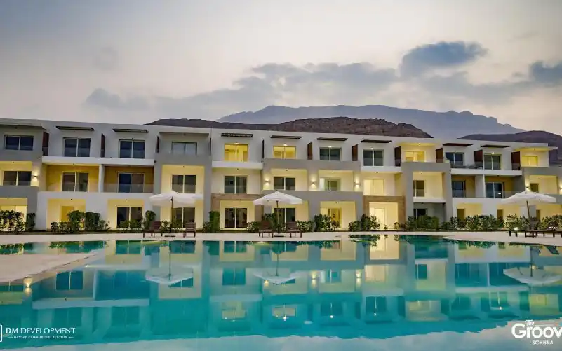 شاليهات للبيع استلام فوري قرية ذا جروف العين السخنه