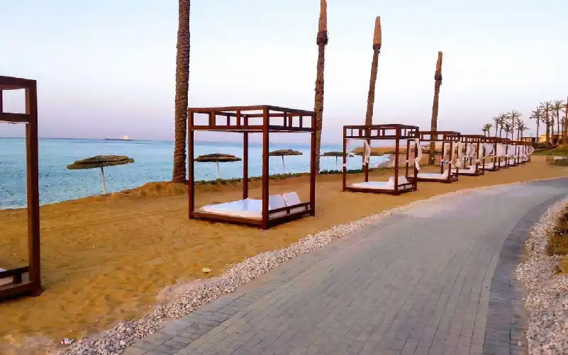 تفاصيل قرية ذا جروف العين السخنة