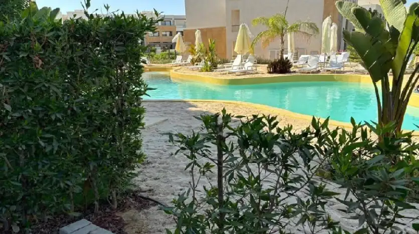 فلل للبيع في العين السخنة