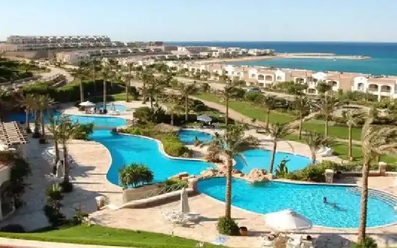قرية لافيستا جاردنز العين السخنة La Vista Gardens El Sokhna