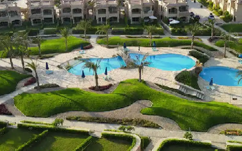 قرية لافيستا جاردنز العين السخنة La Vista Gardens El Sokhna