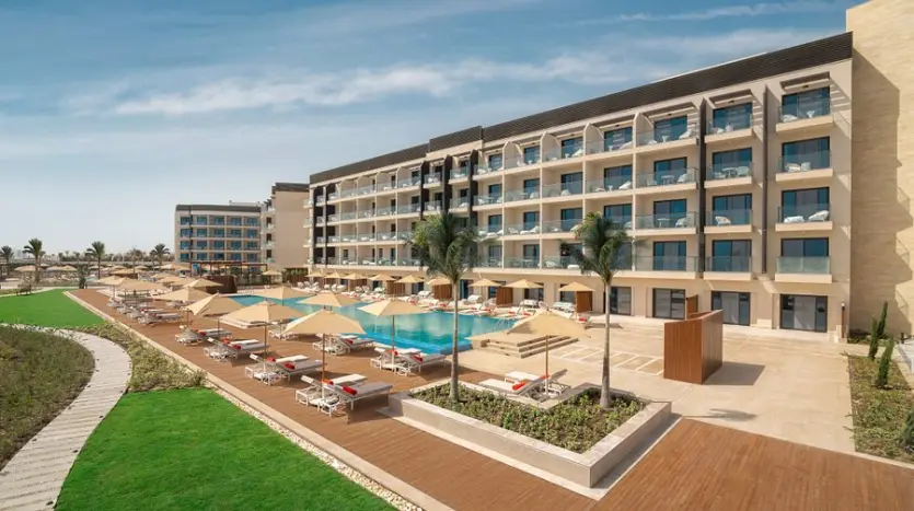 استثمر في شقق فندقية بفندق روتانا شقق فندقية جاهزة للبيع في روتانا