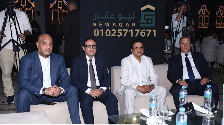 الفنان محمد هنيدي وشركاؤه بمشروع السخنة